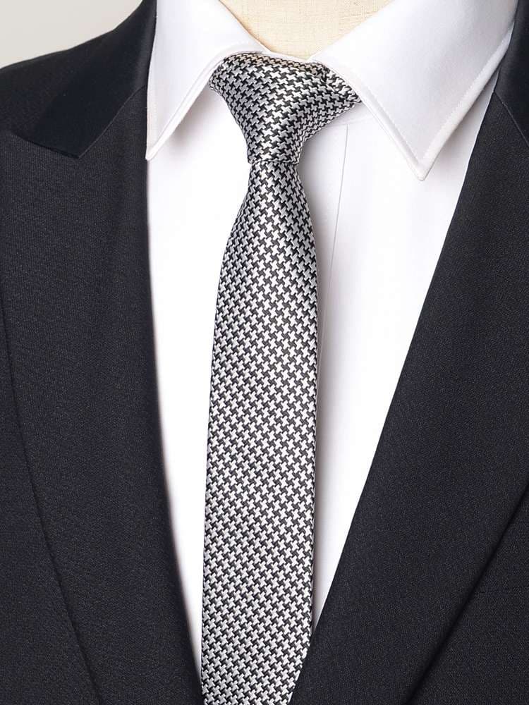 千鳥格子柄シルク製フォーマルネクタイ