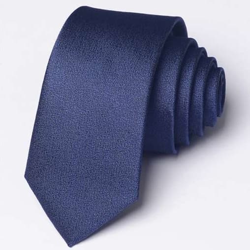  しっとり光沢のある上質ネクタイ