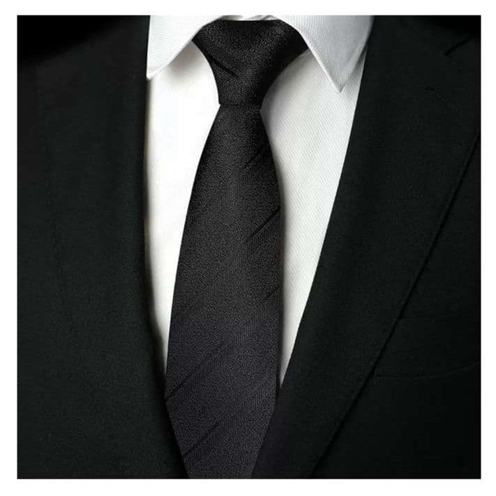  ビジネスシーンに映える上質ネクタイ