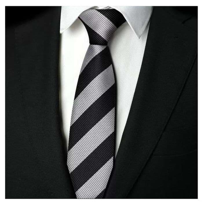  ビジネスシーンに映える上質ネクタイ