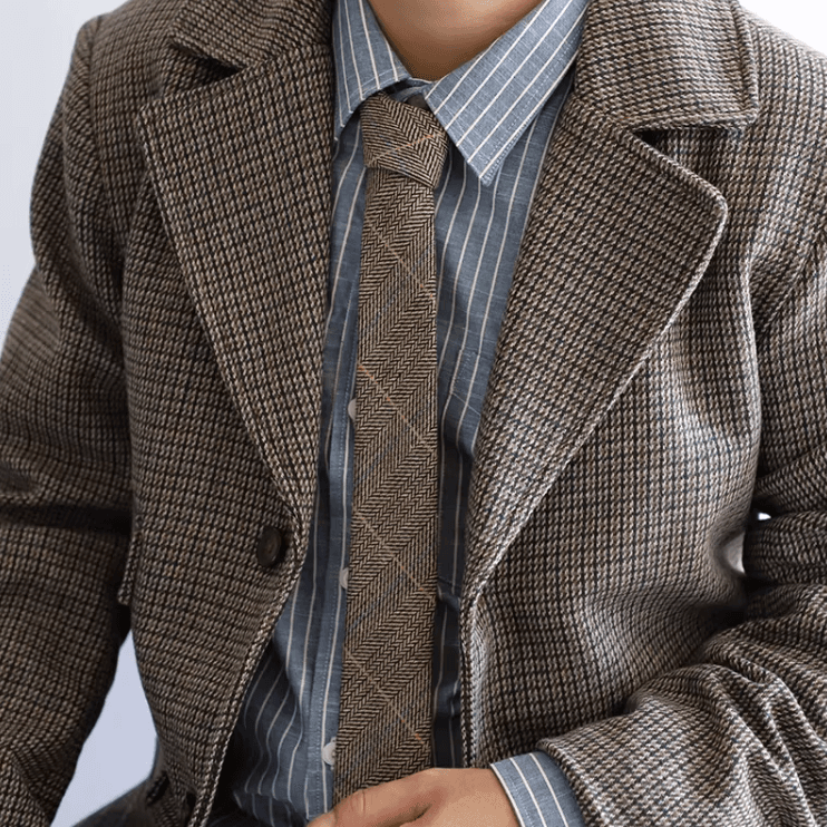  洗練されたヘリンボーン柄ネクタイ