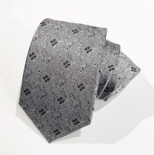  洗練された幾何学模様の婚礼用ネクタイ