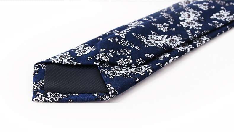  花柄シルク製フォーマルネクタイ