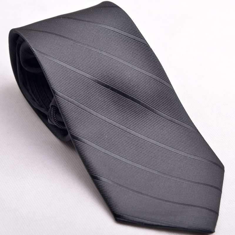  上品なストライプ柄ビジネスネクタイ