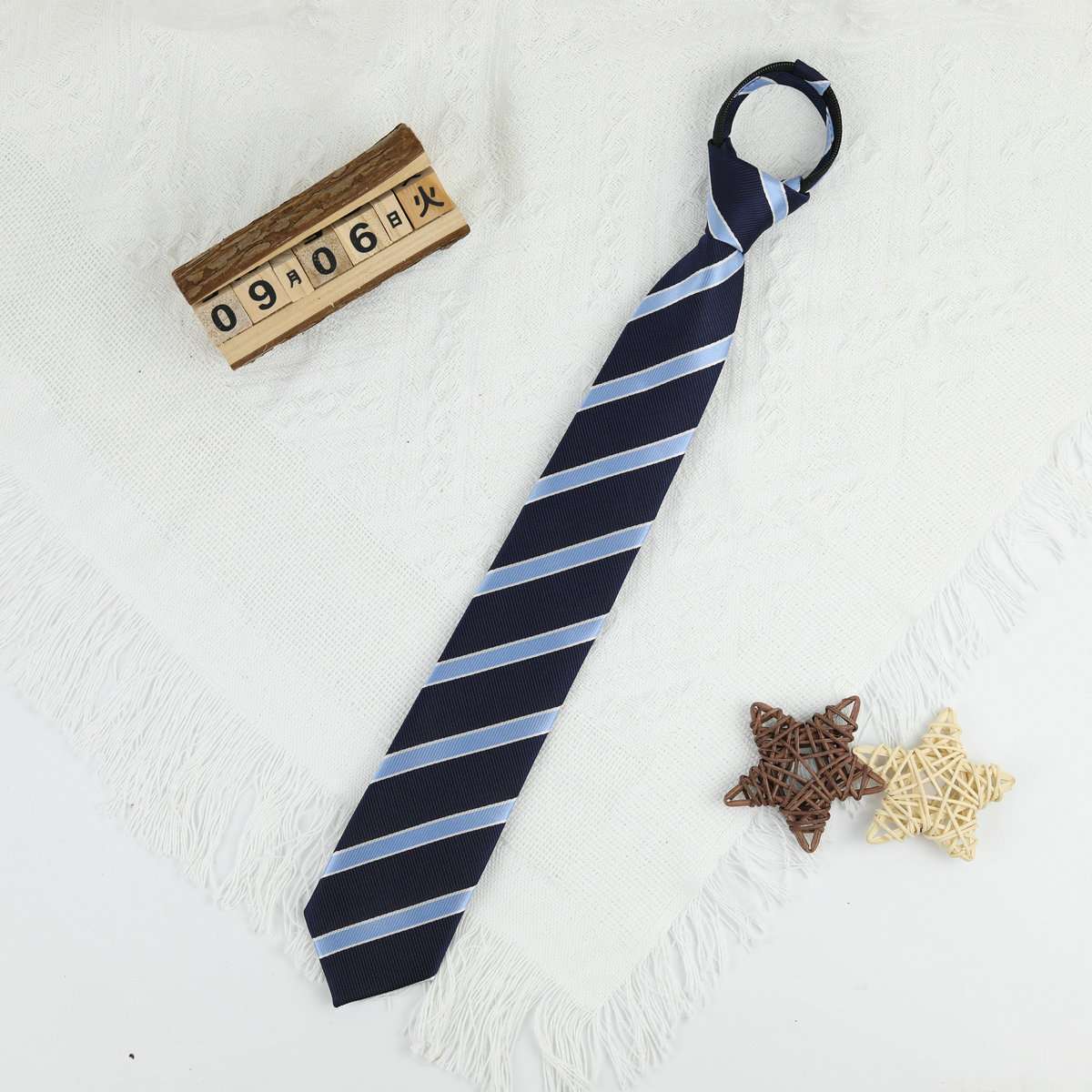  就活用シンプル細身ネクタイ