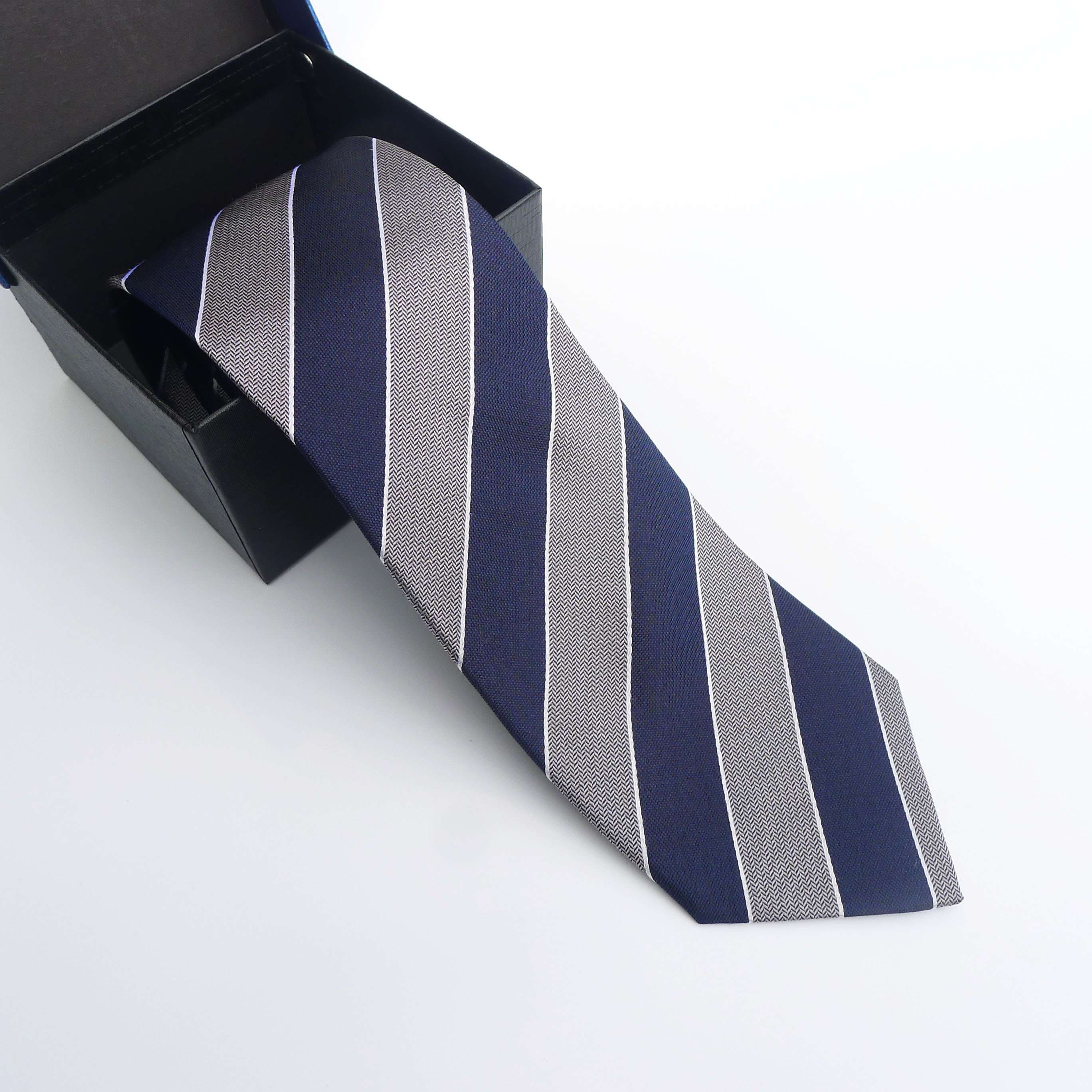  ストライプ柄シルク製フォーマルネクタイ