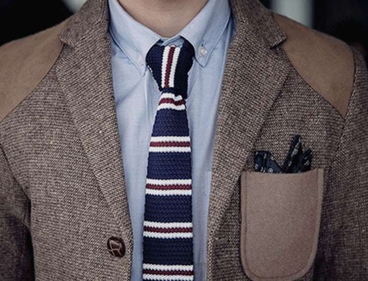  粋な大人のニットネクタイ
