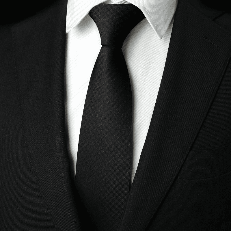 ネクタイ 紳士の風格 洗練シルエット