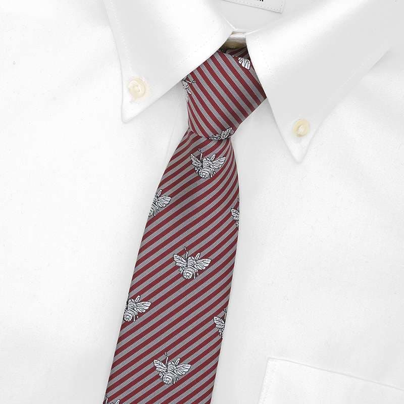  飛翔する鳥柄シルクネクタイ