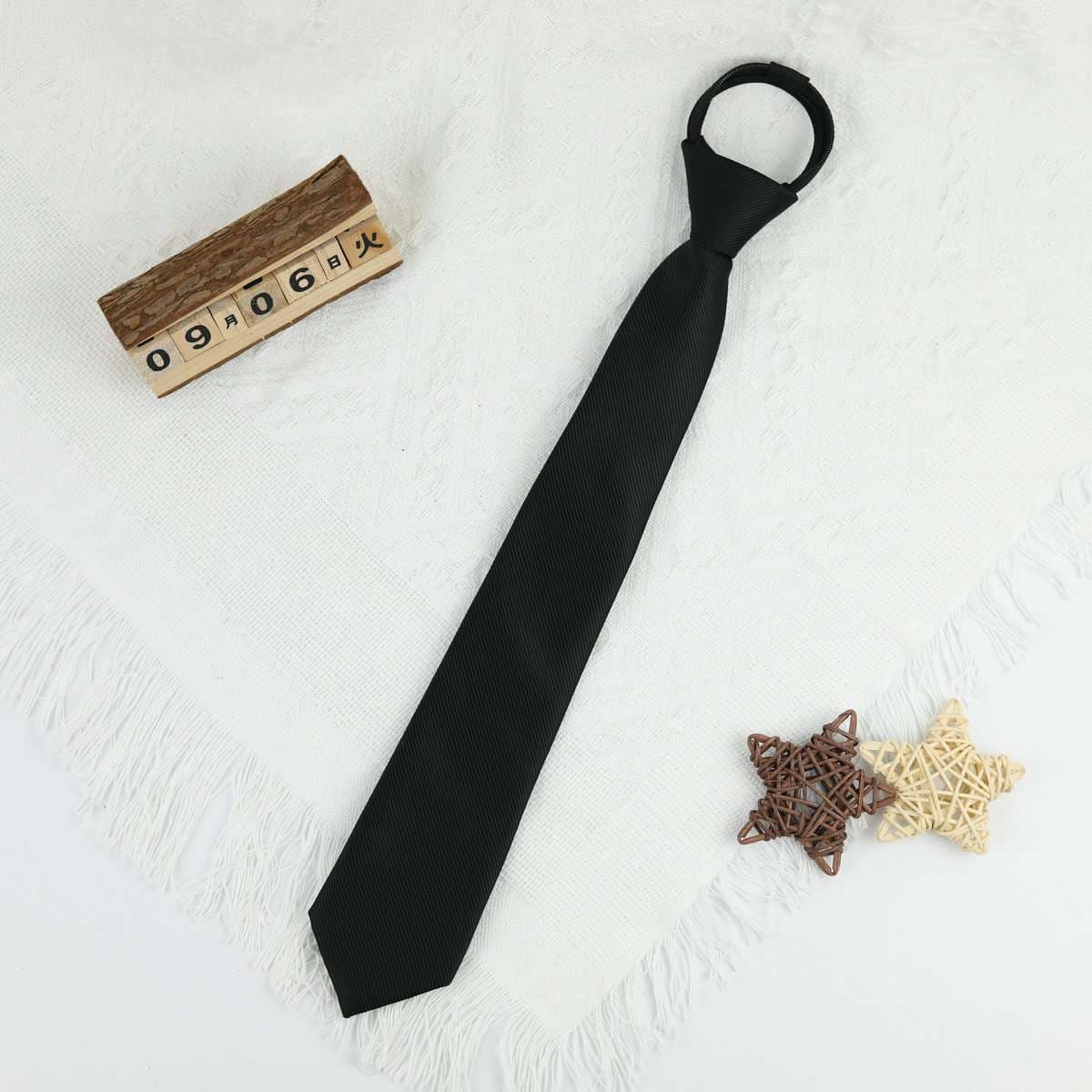  就活用シンプル細身ネクタイ