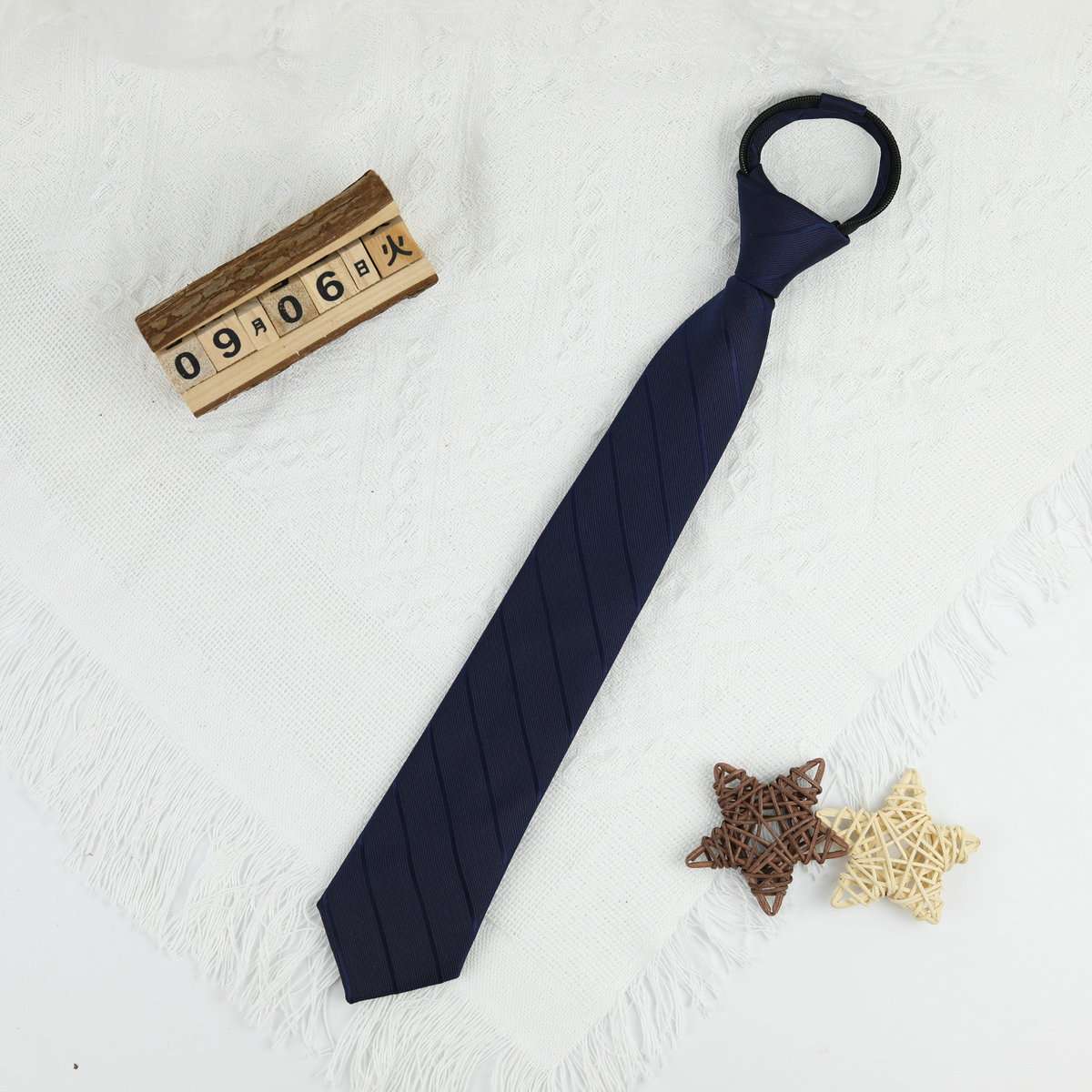  就活用シンプル細身ネクタイ