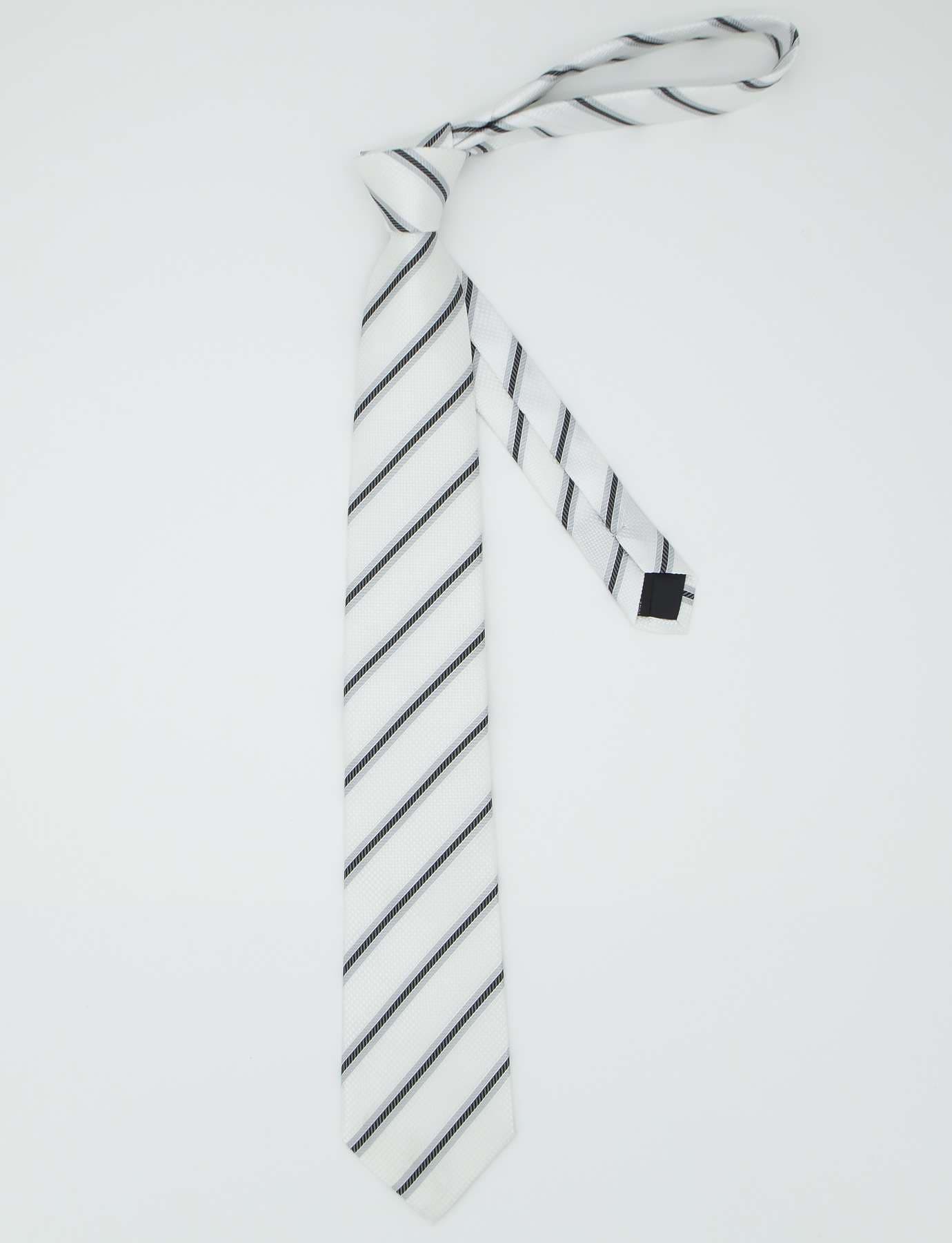  上品な織り模様の婚礼用ネクタイ