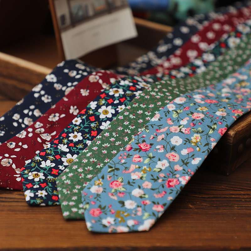 小花柄シルクネクタイ 晴れ着の華