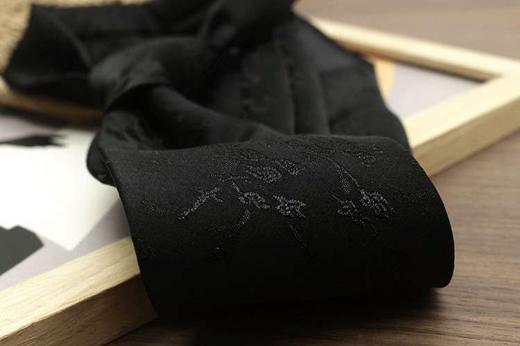 高級感あふれる結婚式用ネクタイ